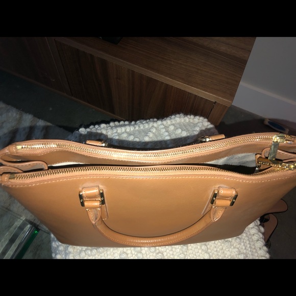 Tory Burch “ROBINSON, Mini Double Zip Tote” - Picture 5 of 8